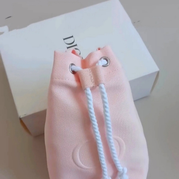 Dior Beauty Pouch - Picture 4 of 7